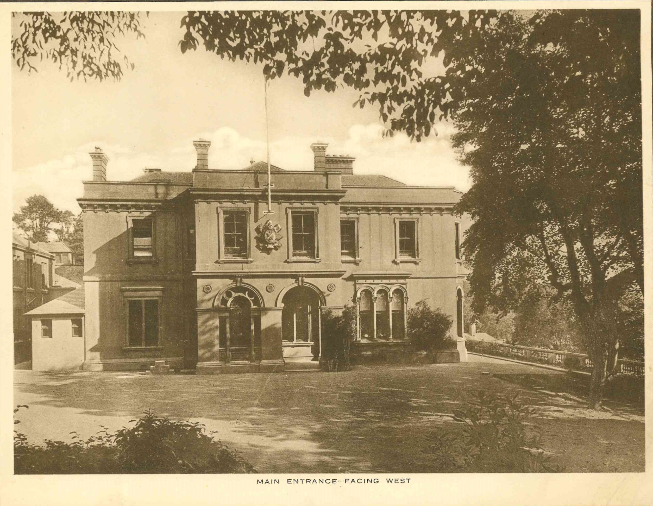 A black and white photograph showing an old manor house, the Dunalistair House, of the Black Watch Castle & Museum.